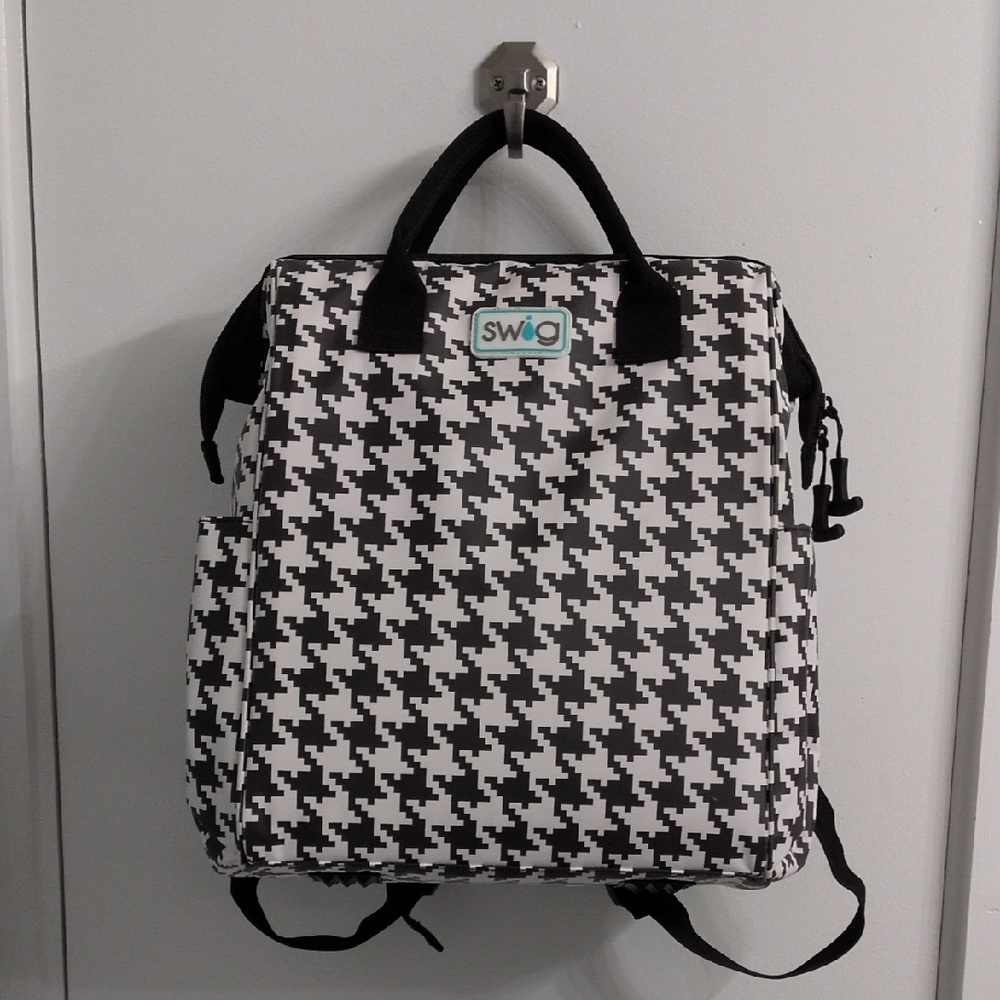 Swig Black and White Houndstooth Backpack Cooler Comes W/Wild Child Travel Mug
